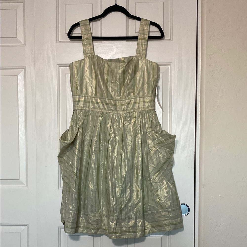 London Times Green and Gold Sleeveless Shimmer Mini Sundress Size 12